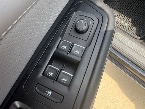 Used 2024 Volkswagen Atlas Cross Sport SEL AWD/4WD image 12