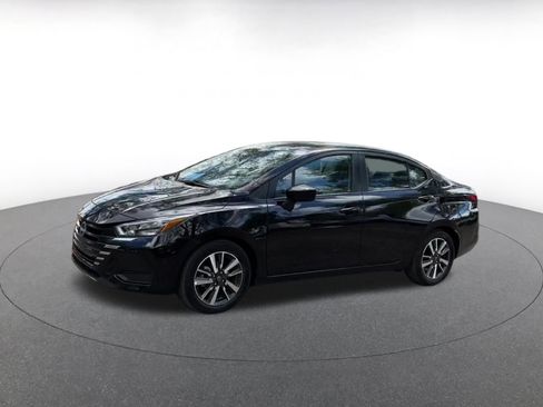 Used 2025 Nissan Versa SV image 8