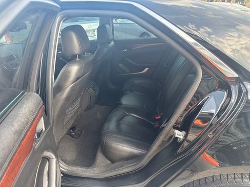 Used 2011 Cadillac CTS Luxury RWD image 10