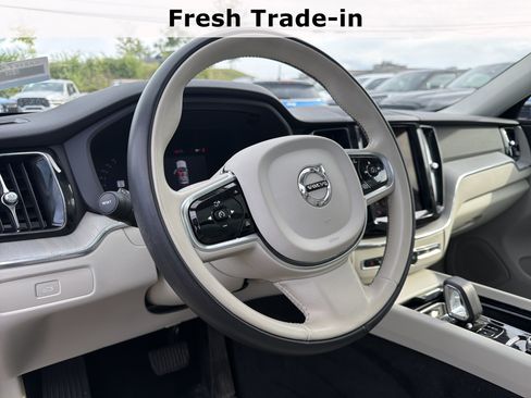 Used 2023 Volvo XC60 B5 Plus FWD image 14