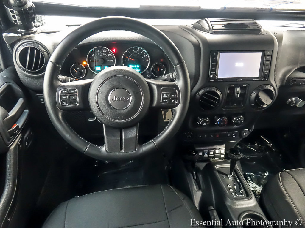 Used 2016 Jeep Wrangler Unlimited Rubicon w/ Connectivity Group AWD/4WD image 12