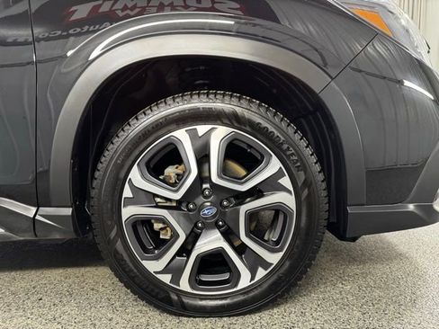 Used 2023 Subaru Ascent Limited image 29