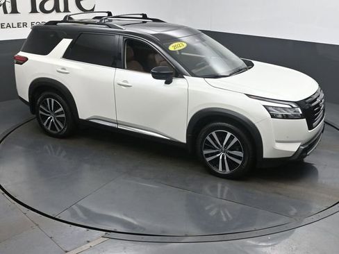 Used 2023 Nissan Pathfinder Platinum AWD/4WD image 37