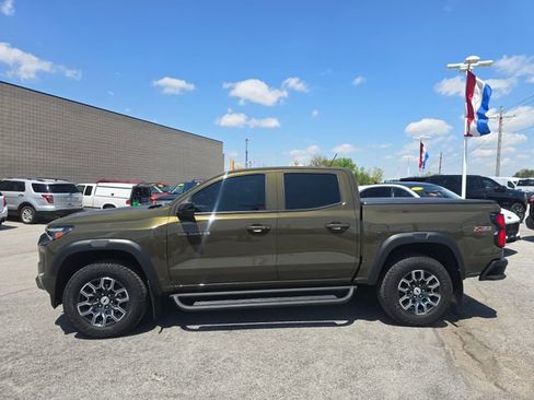 Used 2024 Chevrolet Colorado Z71 w/ Z71 Convenience Package 2 AWD/4WD image 8