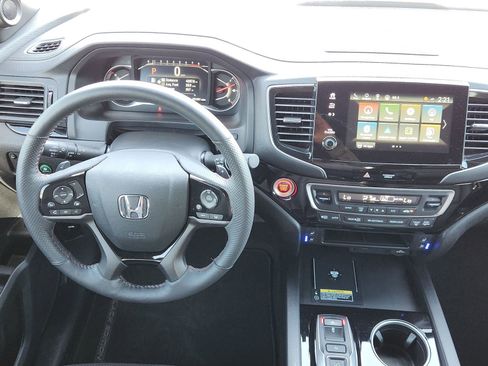 Used 2024 Honda Passport Black Edition image 30