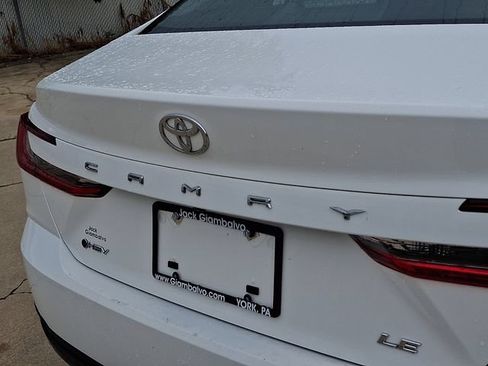 Used 2025 Toyota Camry LE FWD image 31