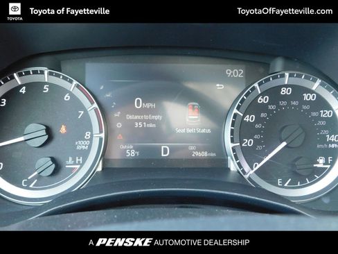 Used 2023 Toyota Highlander XSE image 12