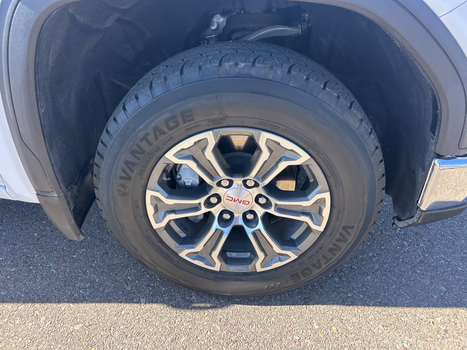 Certified 2025 GMC Sierra 1500 SLT RWD image 9