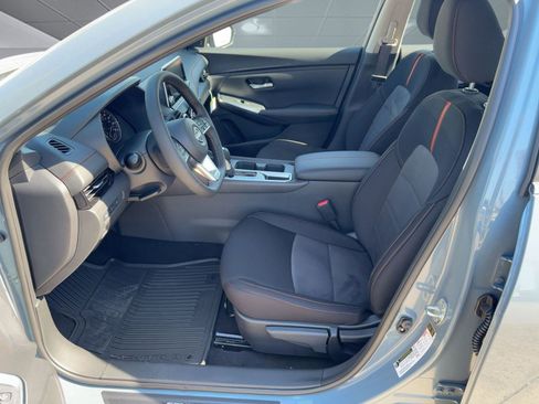 New 2025 Nissan Sentra SR w/ Trunk Package image 5