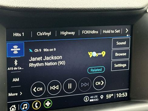 Used 2024 GMC Terrain SLT image 12