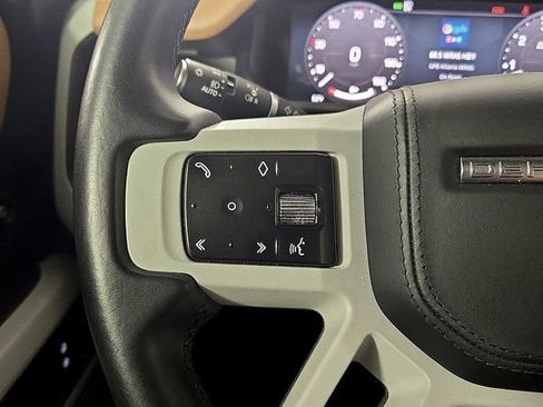 Used 2023 Land Rover Defender 130 SE image 22