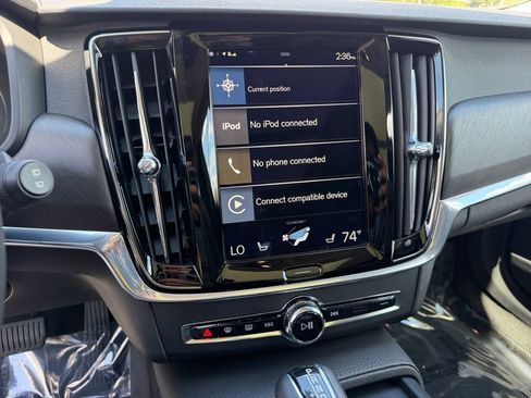 Used 2018 Volvo V90 T5 Cross Country w/ Convenience Package AWD/4WD image 24