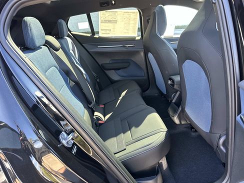 New 2026 Volvo EX30 Plus image 19