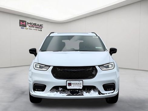 New 2026 Chrysler Pacifica Select w/ S Appearance Package AWD/4WD image 7