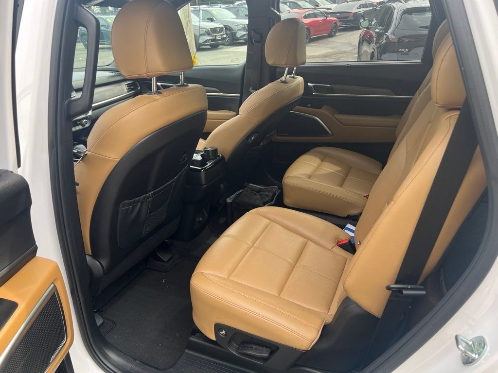 Used 2022 Kia Telluride SX w/ Nightfall Edition Package AWD/4WD image 5