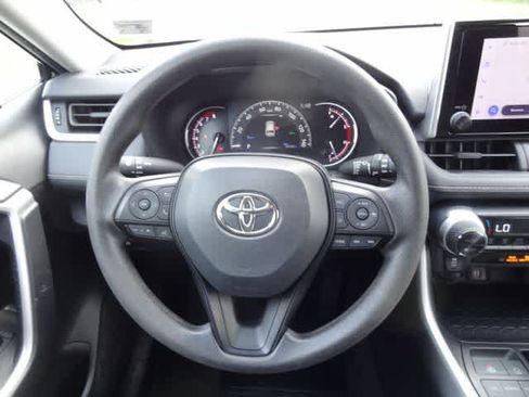 Used 2024 Toyota RAV4 XLE FWD image 13
