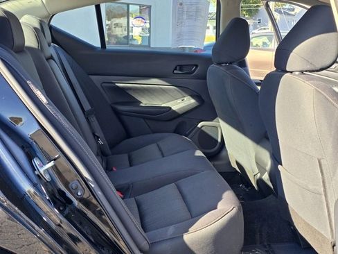 Used 2024 Nissan Altima 2.5 SV image 21