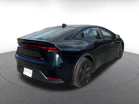 Used 2025 Toyota Prius LE image 14