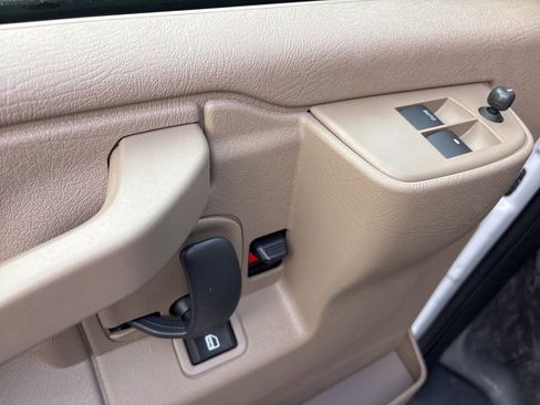 New 2025 Chevrolet Express 2500 image 23