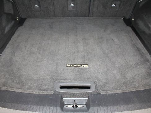 Used 2023 Nissan Rogue S image 16