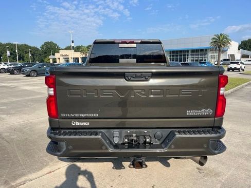 Used 2022 Chevrolet Silverado 2500 High Country w/ Safety Package II AWD/4WD image 6