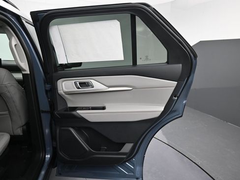 New 2026 Ford Explorer Active AWD/4WD image 31