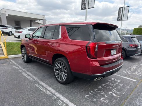Used 2025 GMC Yukon Denali Ultimate AWD/4WD image 5