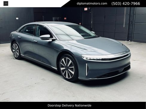 Used 2025 Lucid Air Pure RWD image 10