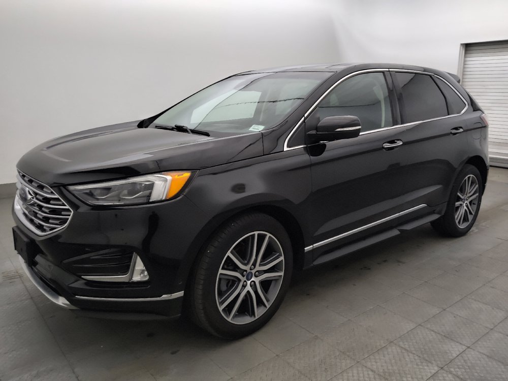 Used 2019 Ford Edge Titanium w/ Equipment Group 301A AWD/4WD image 2