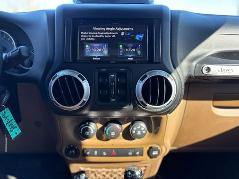 Used 2014 Jeep Wrangler Unlimited Sahara w/ Max Tow Package image 23