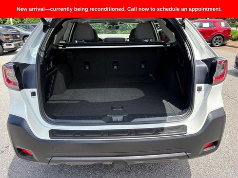 Used 2024 Subaru Outback Premium AWD/4WD image 29