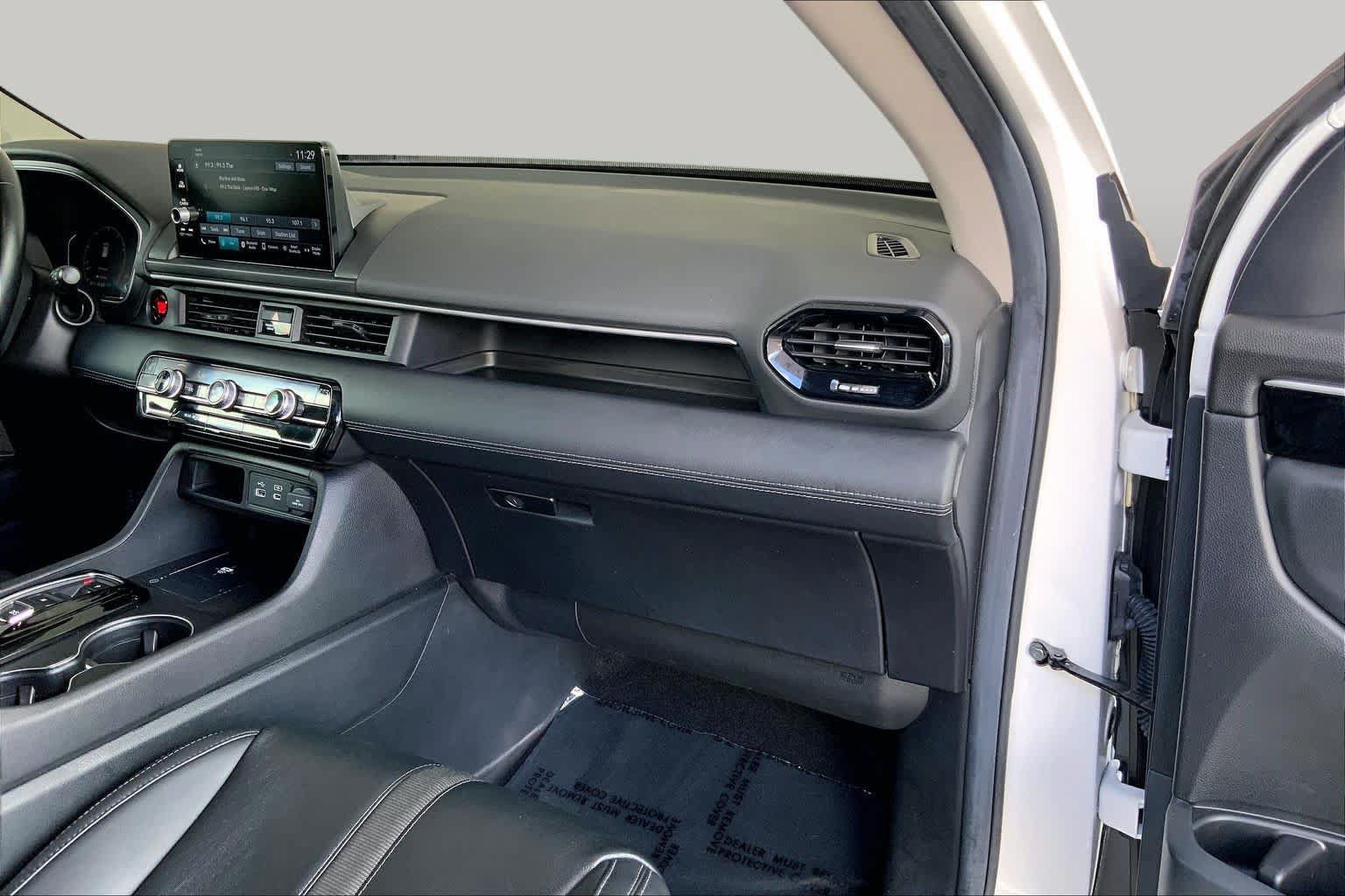 Used 2025 Honda Pilot EX-L image 19