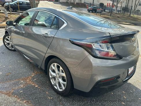 Used 2017 Chevrolet Volt Premier w/ Driver Confidence II Package image 6