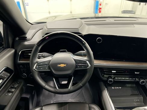 Used 2025 Chevrolet Tahoe High Country image 11