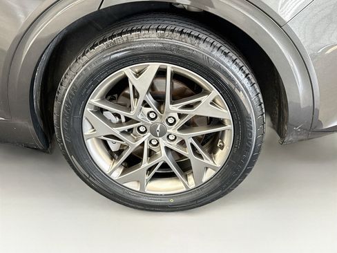 Used 2025 Genesis GV70 2.5T AWD/4WD image 11