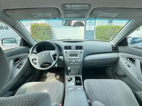Used 2011 Toyota Camry FWD image 12
