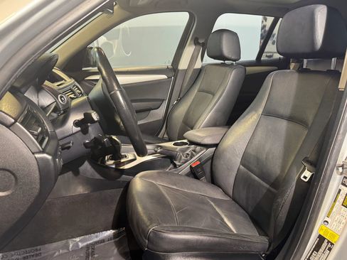 Used 2015 BMW X1 sDrive28i RWD image 10