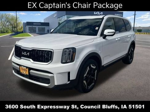 Used 2024 Kia Telluride EX w/ EX Captain's Chair Package AWD/4WD image 9