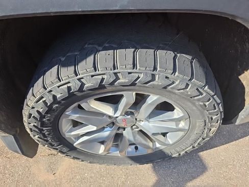 Used 2019 GMC Sierra 1500 SLT w/ SLT Premium Package AWD/4WD image 11