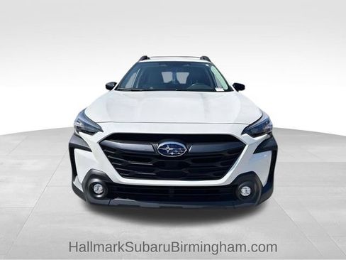 Certified 2025 Subaru Outback Premium w/ Popular Package #1 AWD/4WD image 8