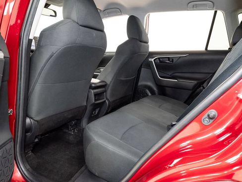 Used 2020 Toyota RAV4 LE FWD image 24
