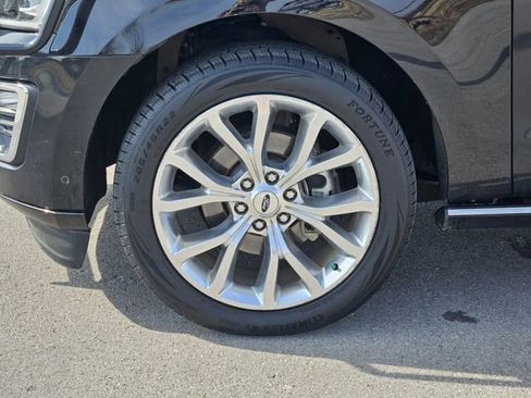 Used 2019 Ford Expedition Max Platinum image 12