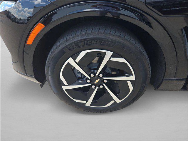 Used 2025 Chevrolet Equinox EV LT w/ Convenience Package FWD image 24