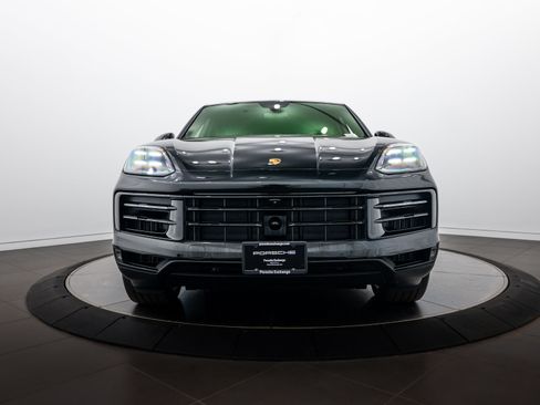 Certified 2025 Porsche Cayenne S AWD/4WD image 10