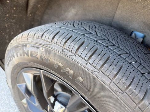 Used 2024 Chevrolet Traverse LS w/ Midnight/Sport Edition image 8