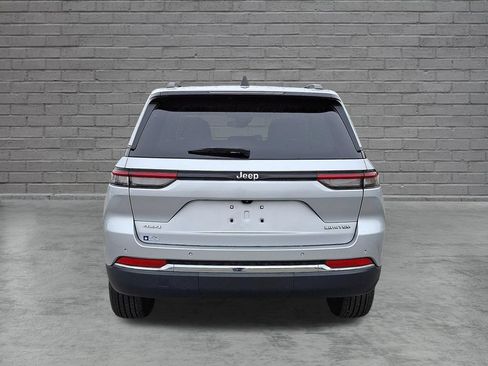 Used 2022 Jeep Grand Cherokee Limited AWD/4WD image 10