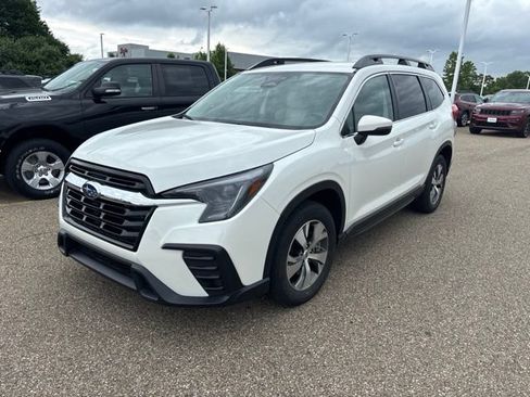 Used 2023 Subaru Ascent Premium w/ Convenience Package AWD/4WD image 1