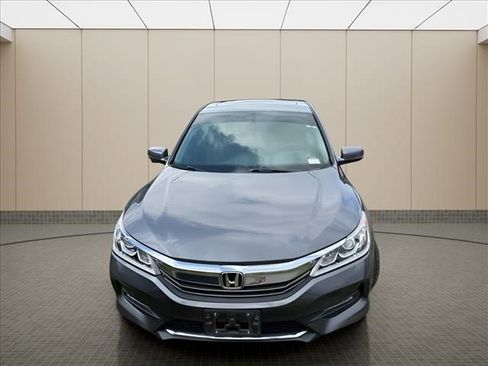 Used 2017 Honda Accord EX-L image 5