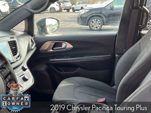 Used 2019 Chrysler Pacifica Touring Plus w/ Advanced Safetytec Group image 23