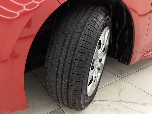 Used 2021 Toyota Corolla LE FWD image 42